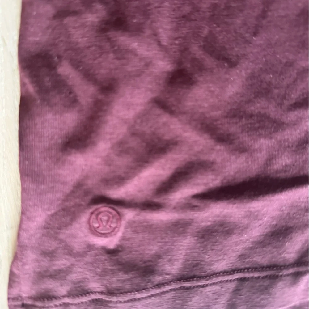 🍋lululemon muscle tank - Picture 4 of 4